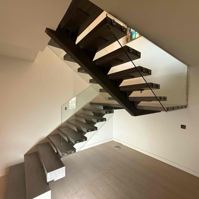 Stairs Mounted with Washer for Capped Treads