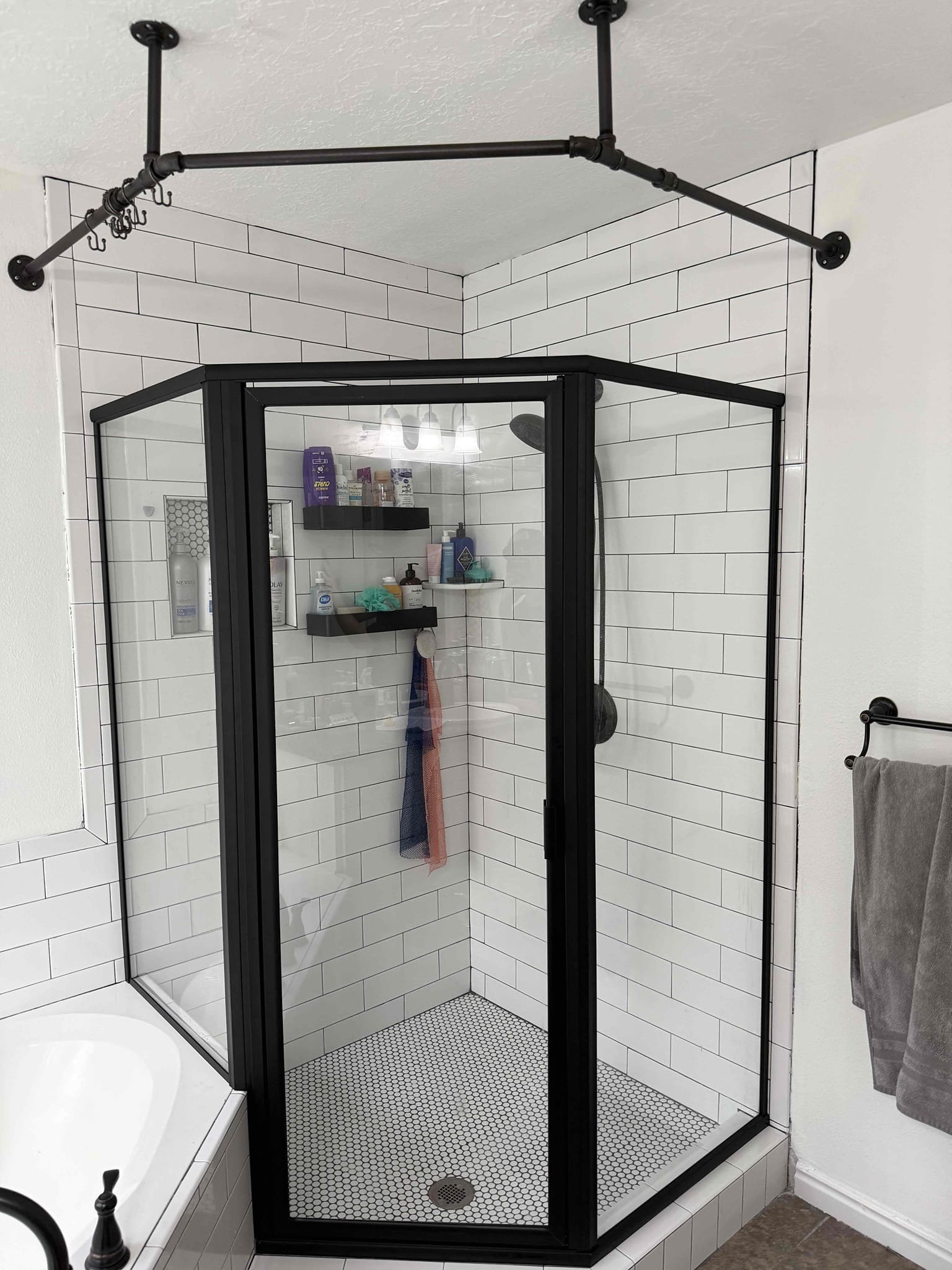Framed Neo Angle Black Shower