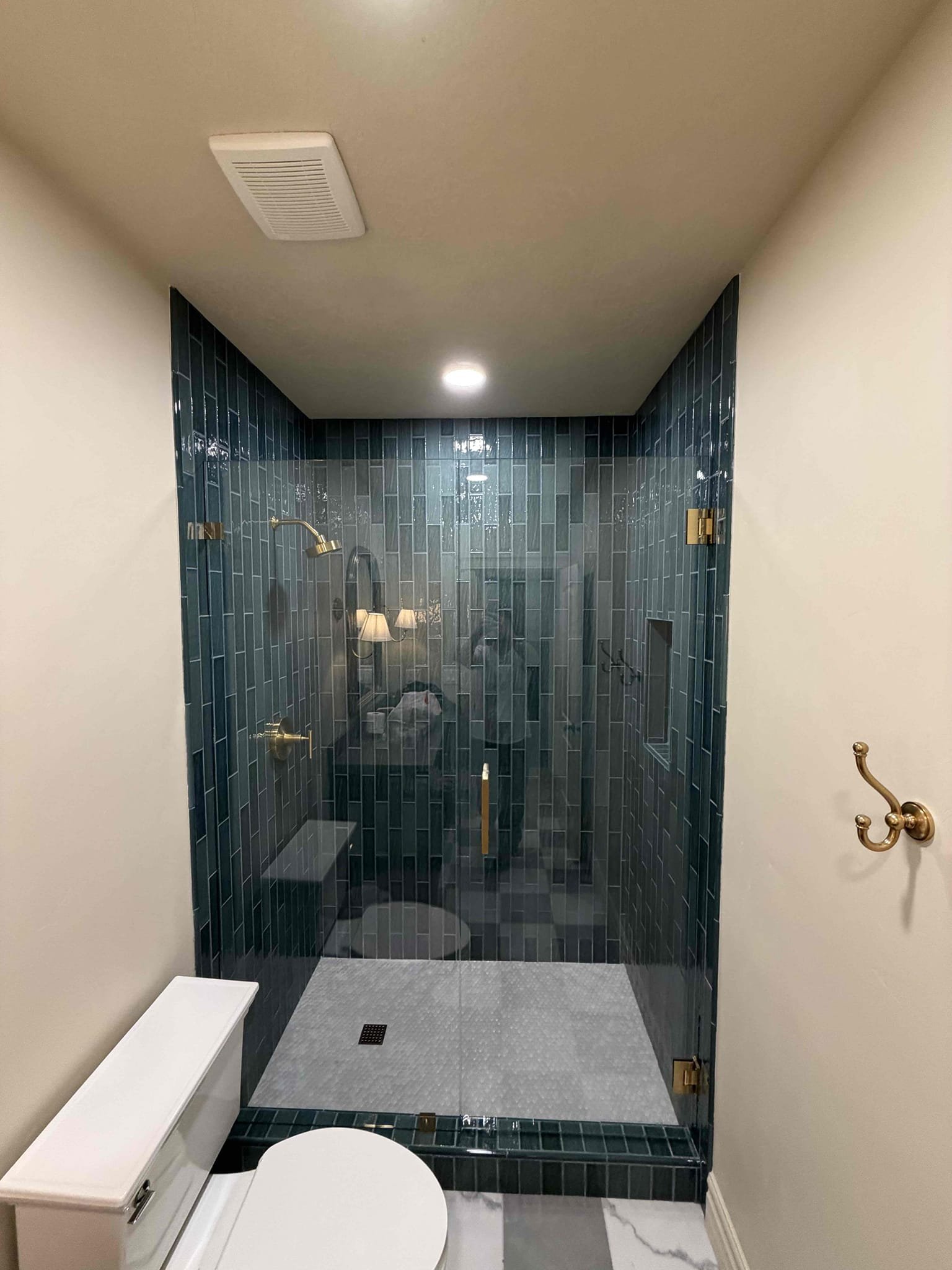 In-Line Frameless Gold Square 2