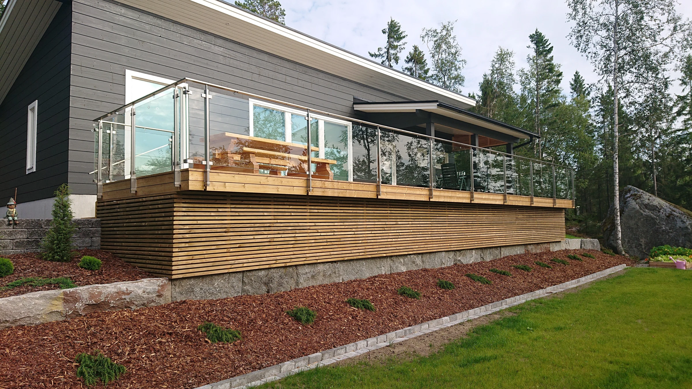 Custom Glass Railings - Gatsby Glass of Woburn 11