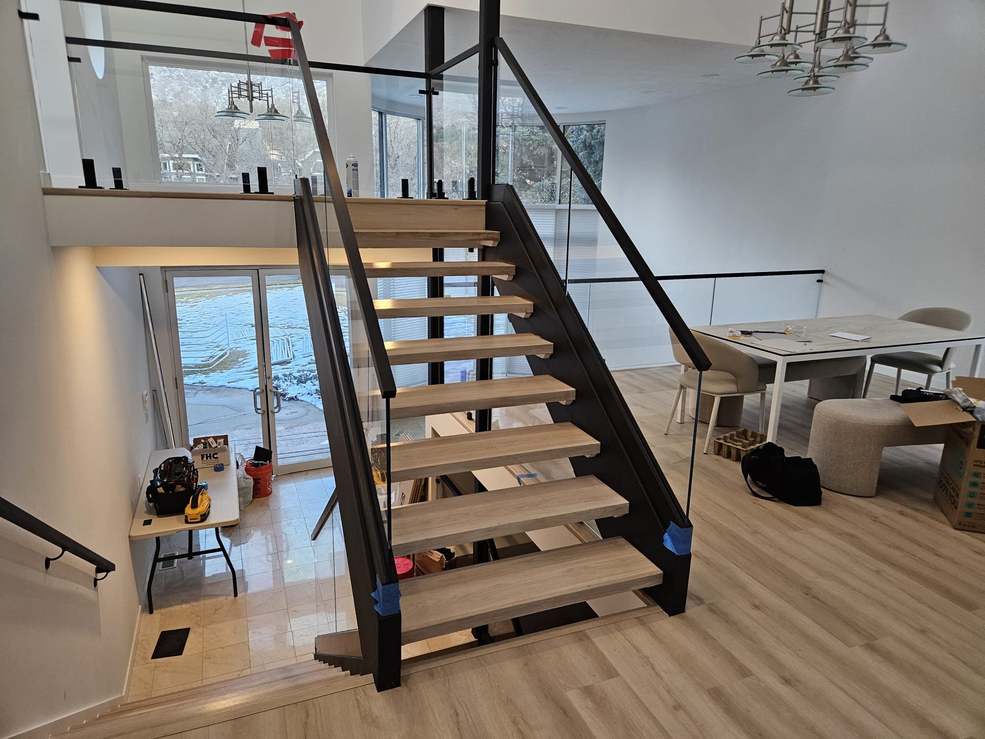 Stairs & Landing Black Base Shoe & Spigots with Cap Rail 2