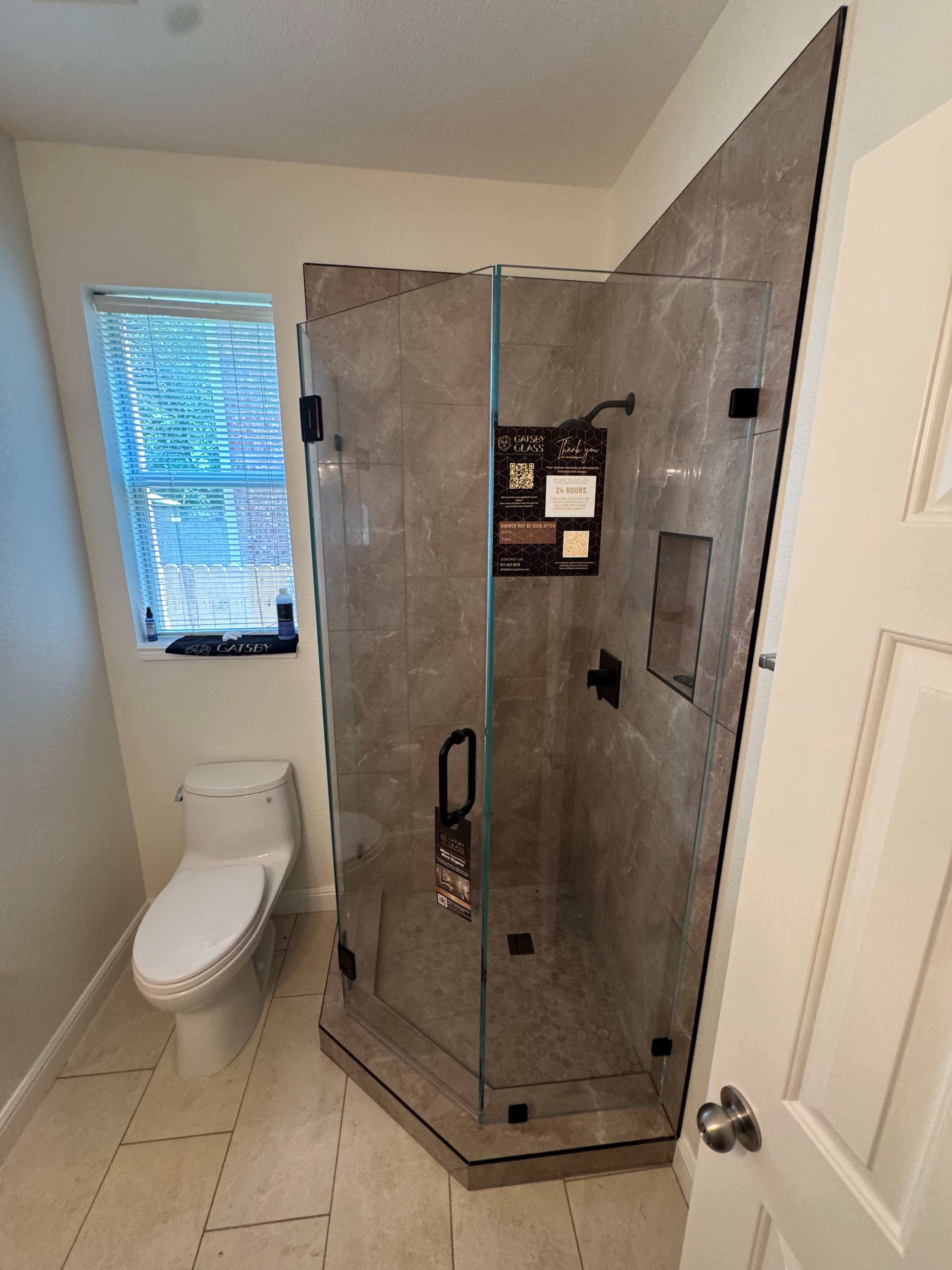 Custom shower Gatsby Glass of North Richland Hills