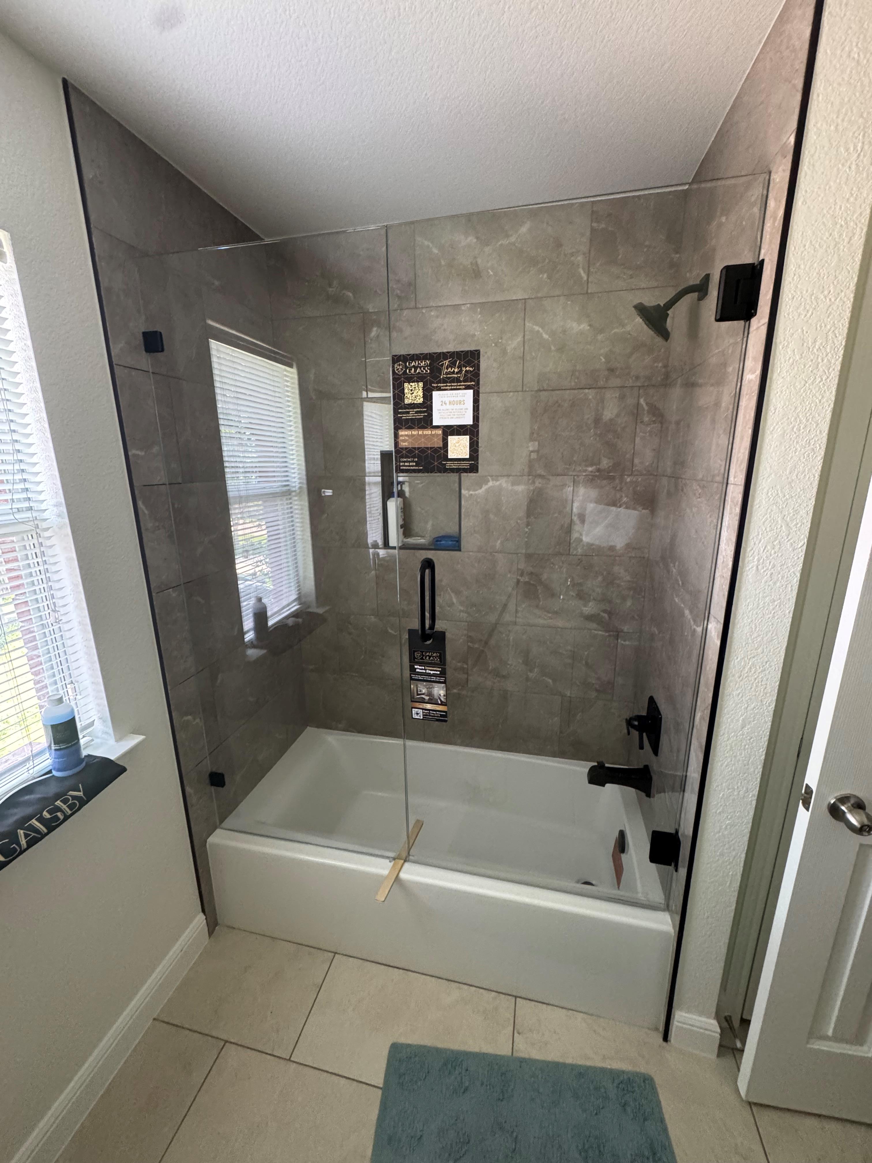 Custom shower Gatsby Glass of North Richland Hills