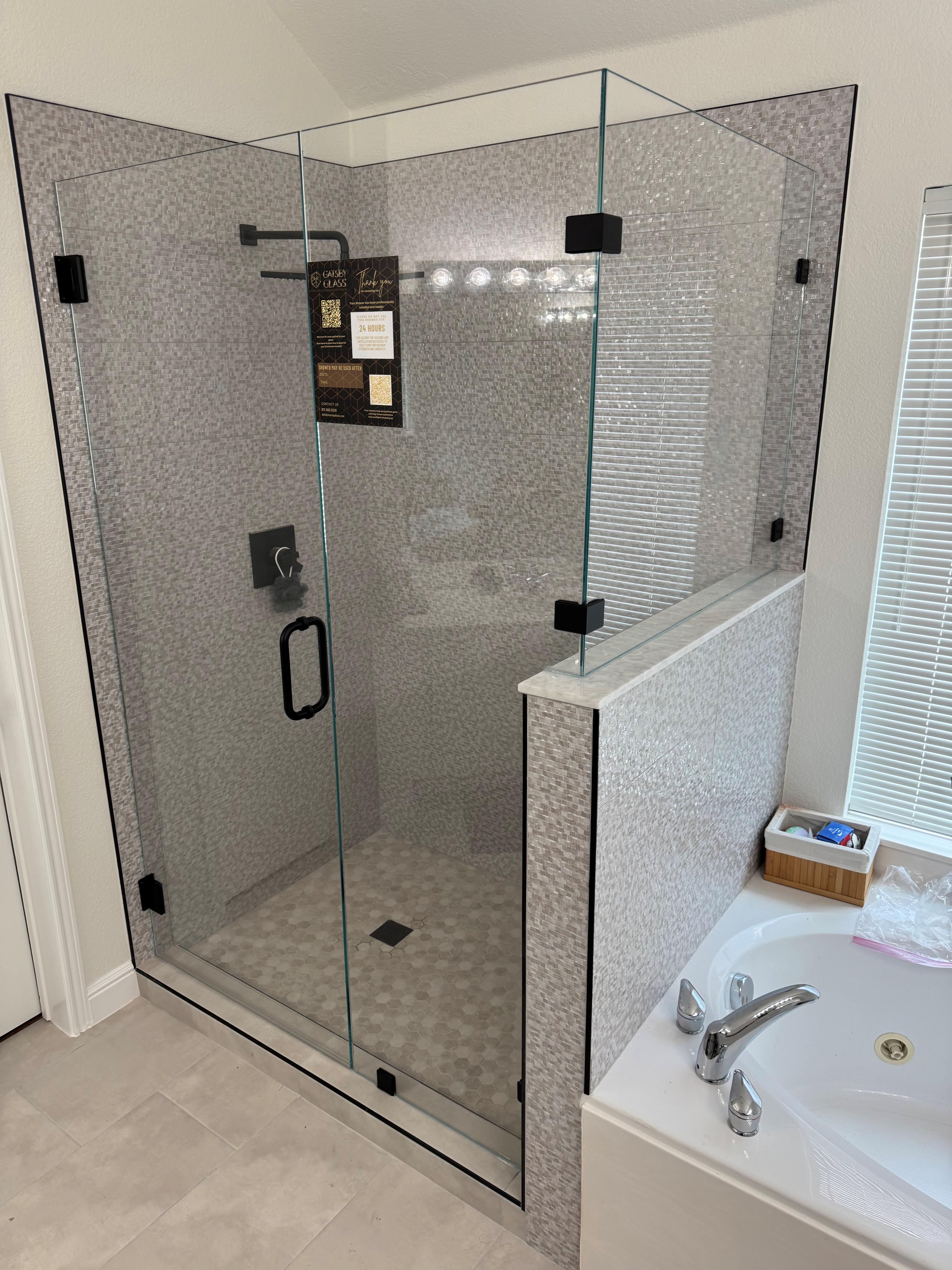 Custom shower Gatsby Glass of North Richland Hills